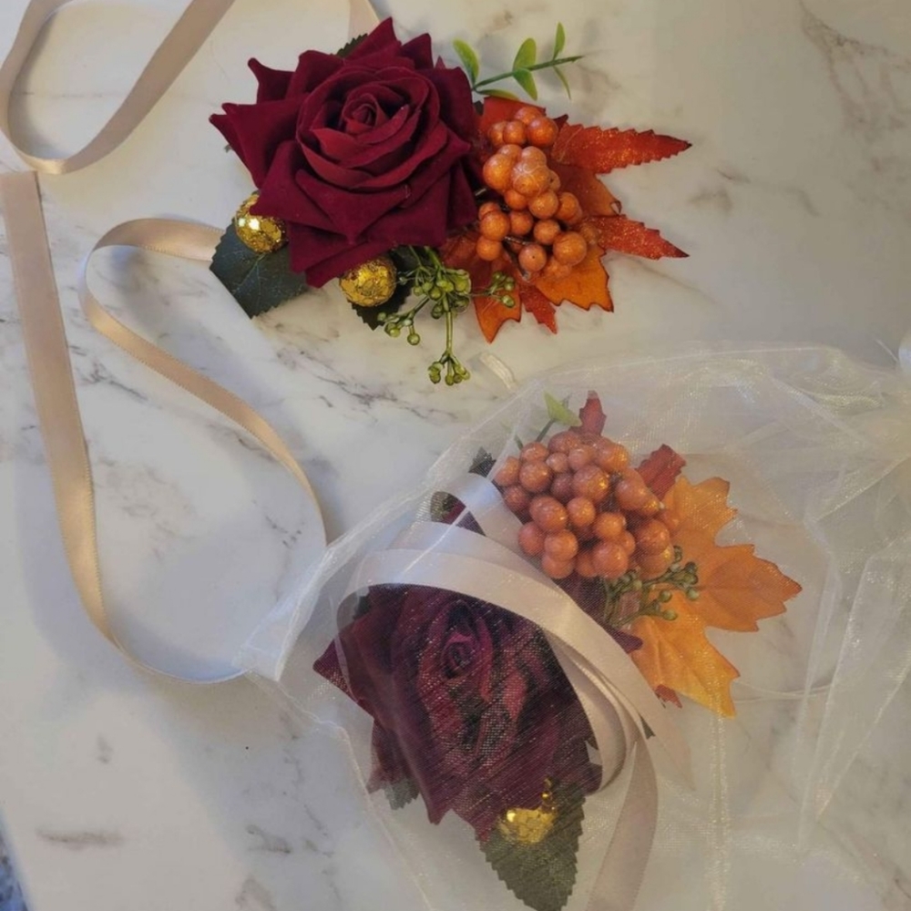 Set of two wrist corsages